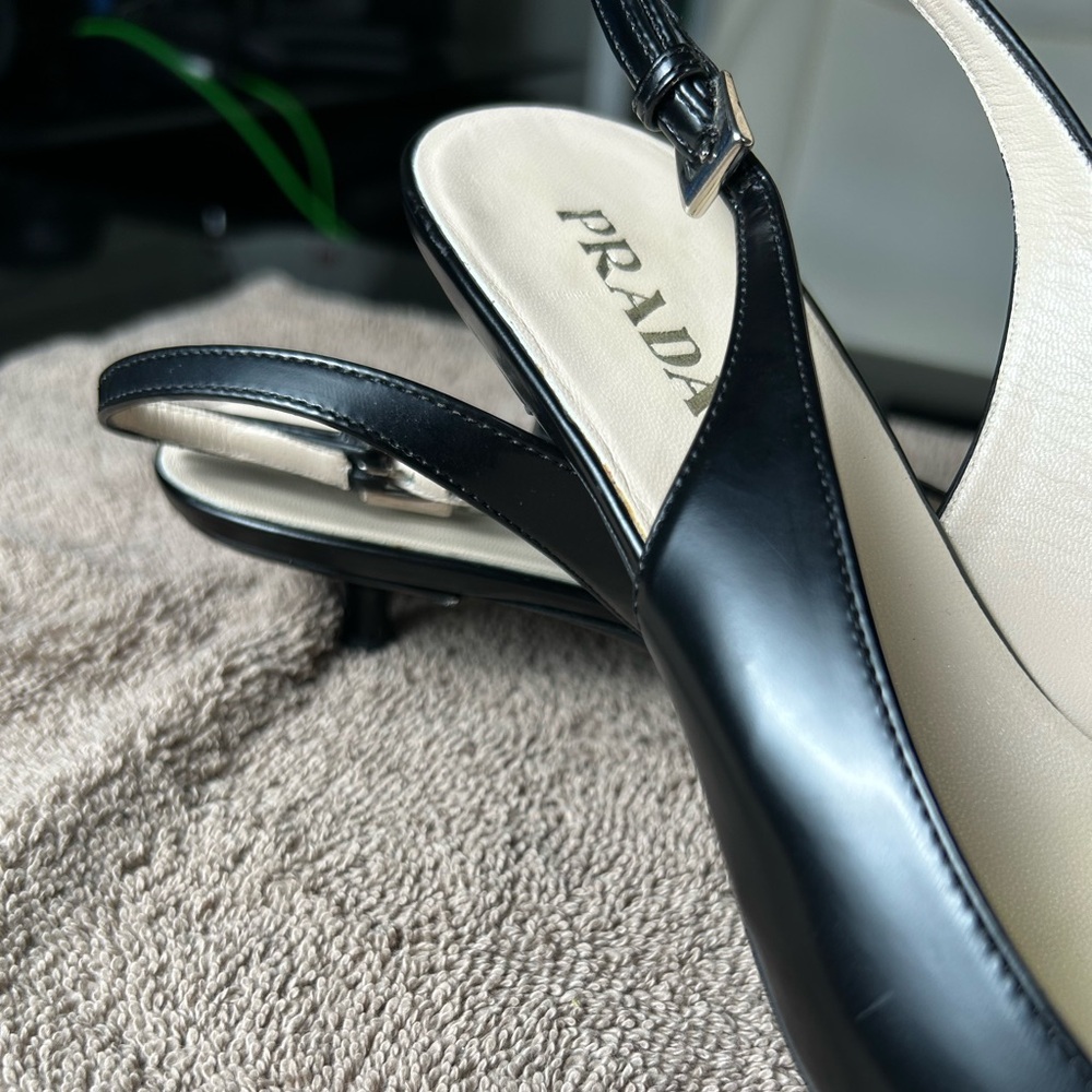 Vintage Prada Black Heels with Decorative Bow - Picture 6 of 7